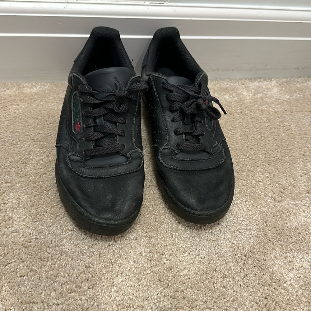 Adidas Calabasas sneakers